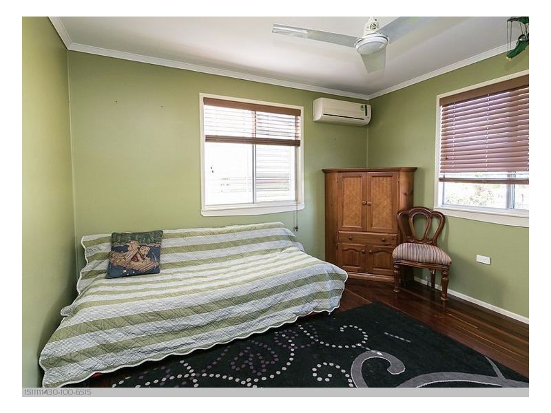 66 Moolyyir Street, Urangan QLD 4655