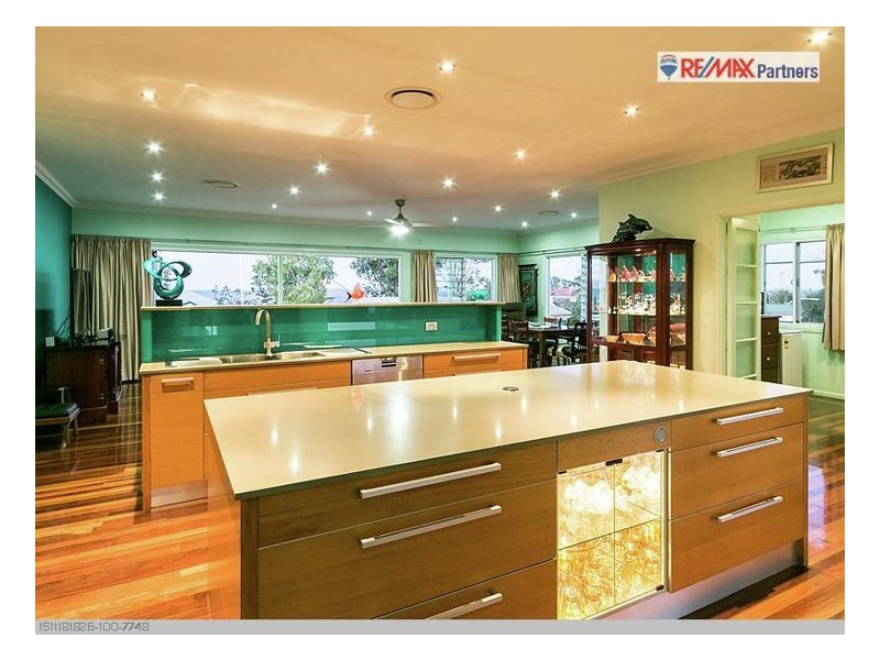 11 Aplin St, Point Vernon QLD 4655