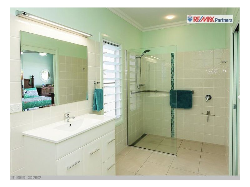 11 Aplin St, Point Vernon QLD 4655