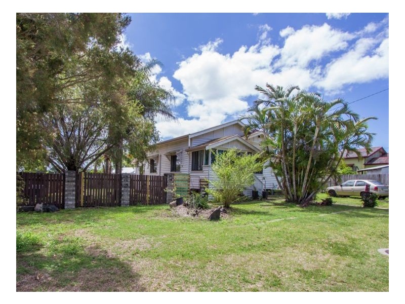 21 & 21A Charles St, Pialba QLD 4655