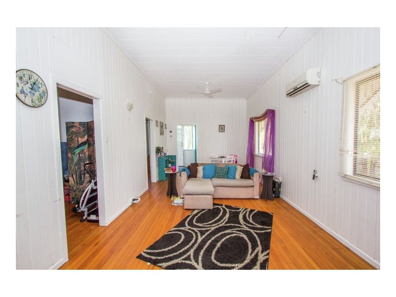 21 & 21A Charles St, Pialba QLD 4655