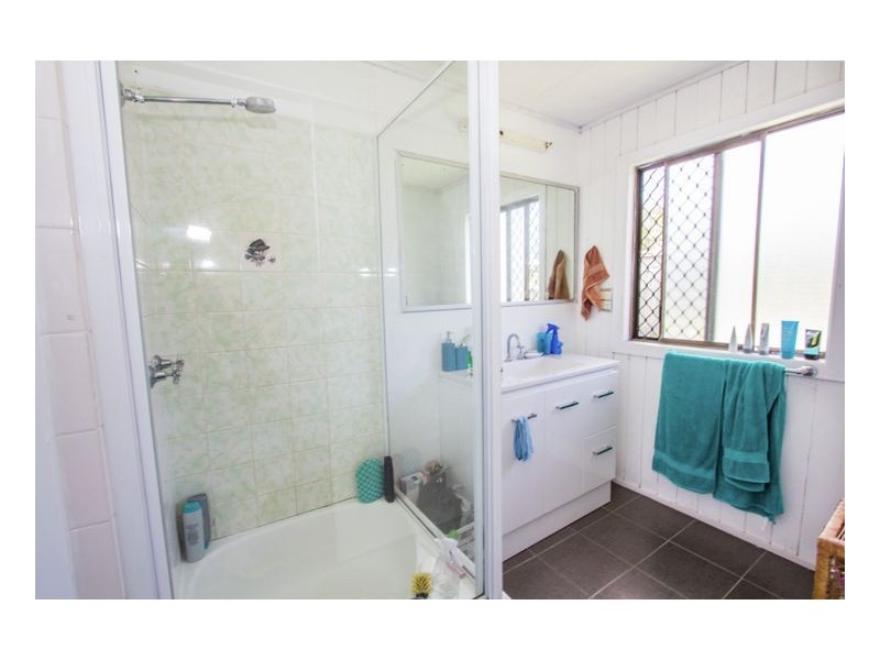 21 & 21A Charles St, Pialba QLD 4655