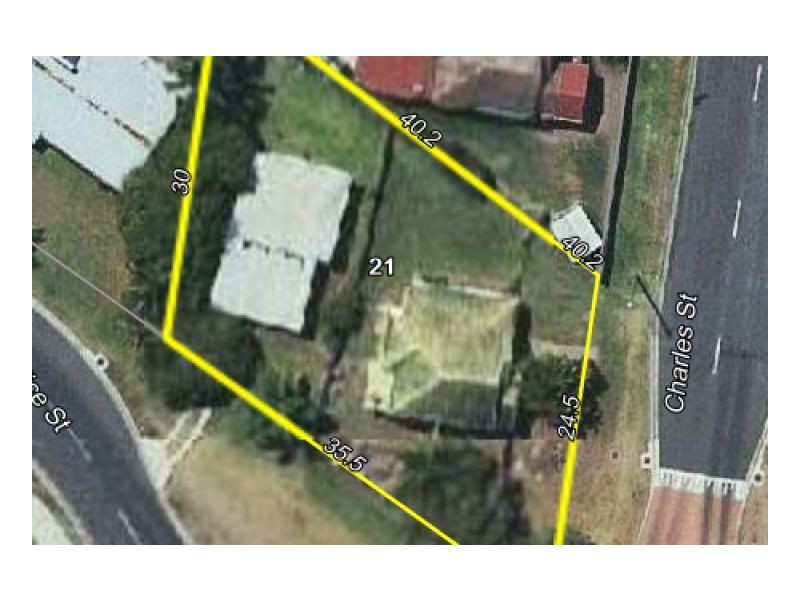 21 & 21A Charles St, Pialba QLD 4655