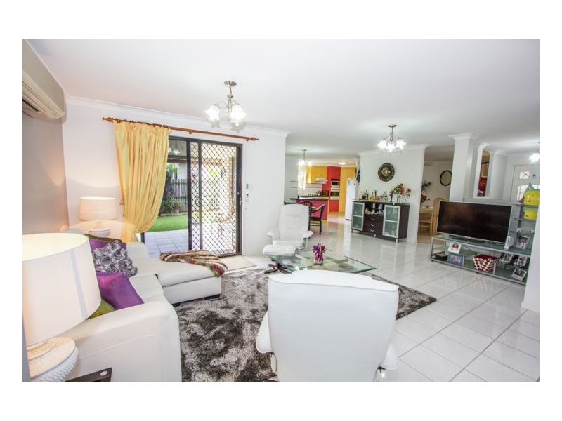38 Victor Dr, Kawungan QLD 4655