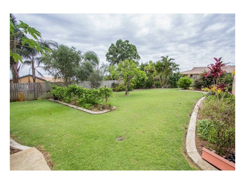 38 Victor Dr, Kawungan QLD 4655