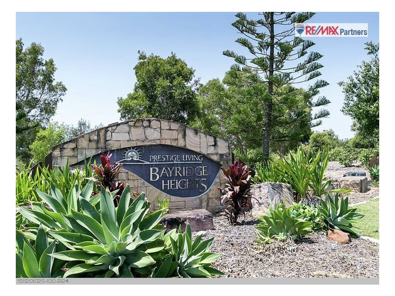 8 Steel Street, Nikenbah QLD 4655
