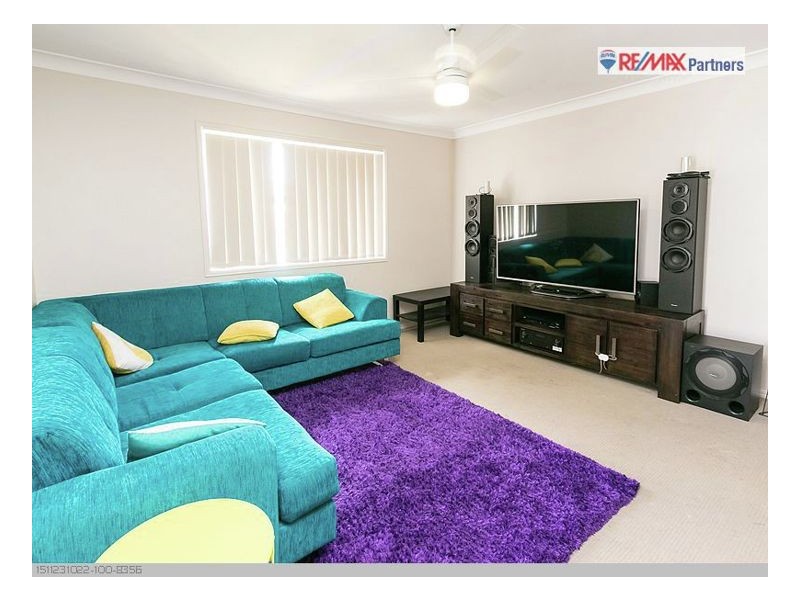 8 Steel Street, Nikenbah QLD 4655