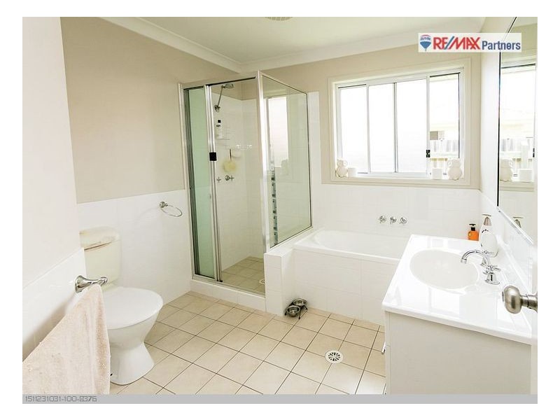 8 Steel Street, Nikenbah QLD 4655