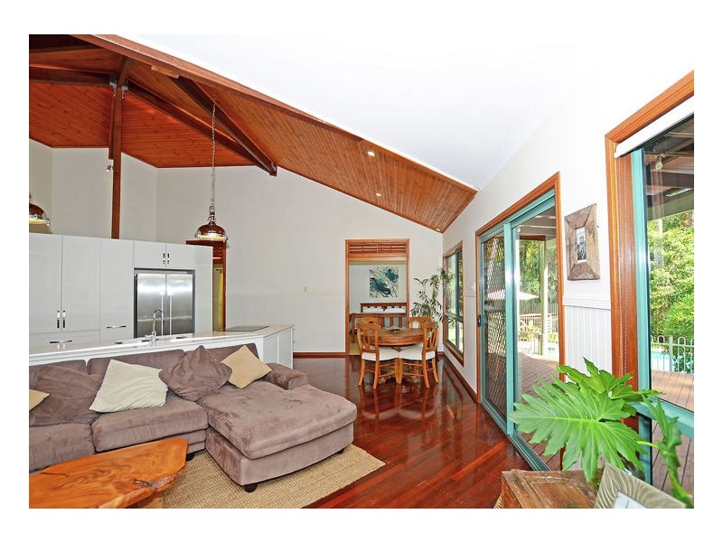 20-22 Palm Way, Dundowran Beach QLD 4655