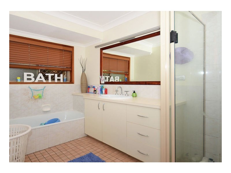 4 Rocky Court, Kawungan QLD 4655