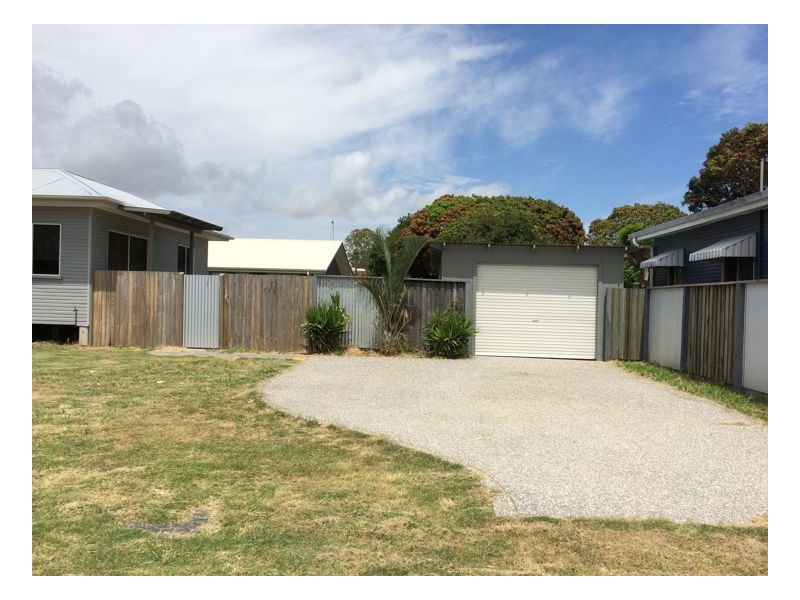 15 Pine Street, Torquay QLD 4655