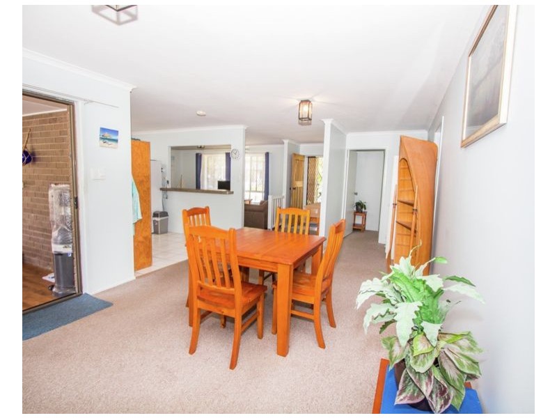 200 Truro St, Urangan QLD 4655