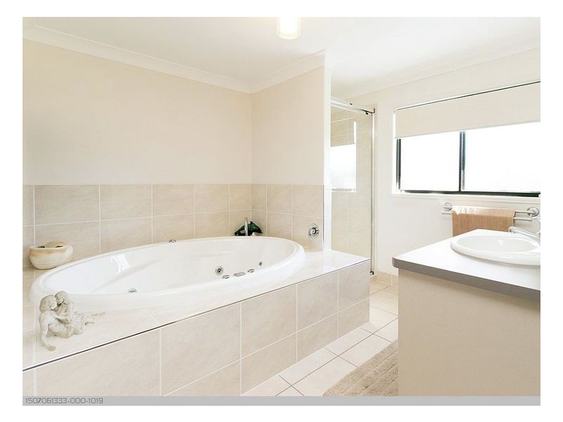 6 Russell Drive, River Heads QLD 4655