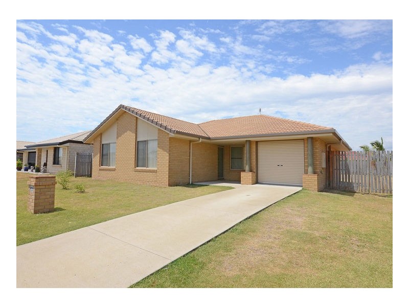 10 Pharlap Court, Point Vernon QLD 4655