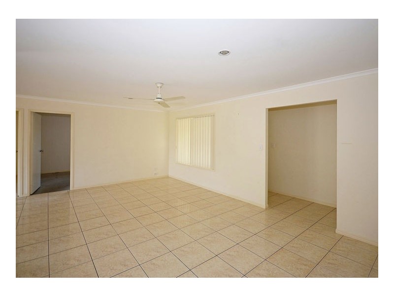 10 Pharlap Court, Point Vernon QLD 4655