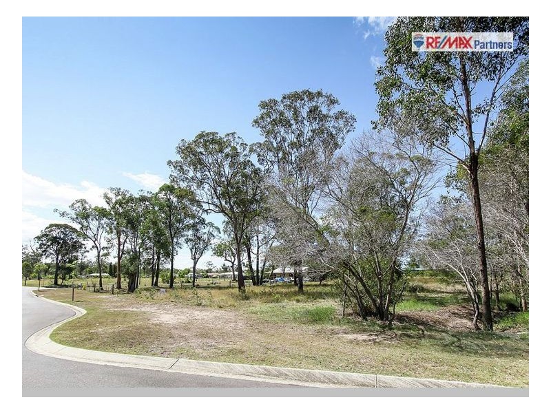 11 Oakes Drive, Burrum Heads QLD 4659