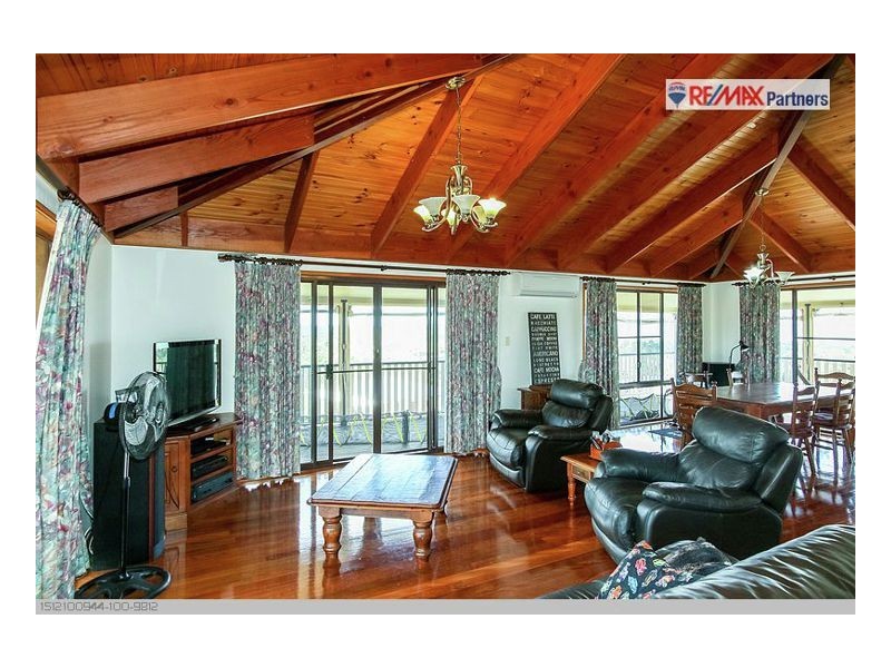 2 Tradewind Close, River Heads QLD 4655