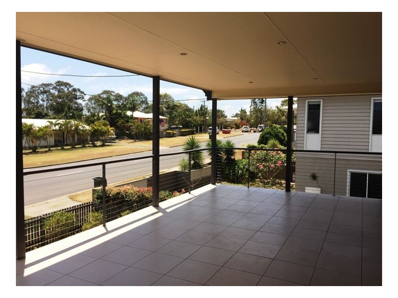 Unit 2 / 293 Torquay Terrace, Torquay QLD 4655