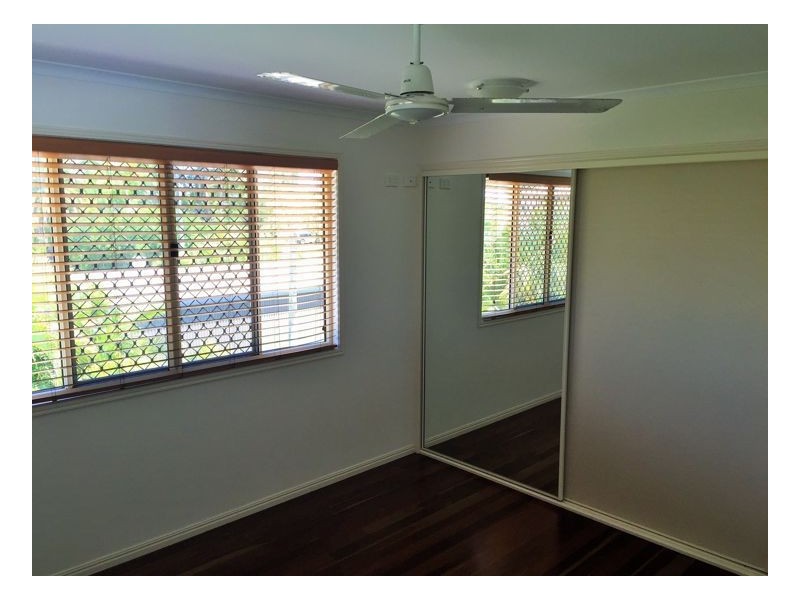 Unit 2 / 293 Torquay Terrace, Torquay QLD 4655