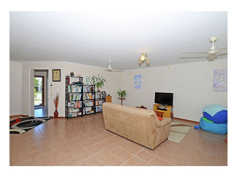 19 Pineapple Ave, Torquay QLD 4655