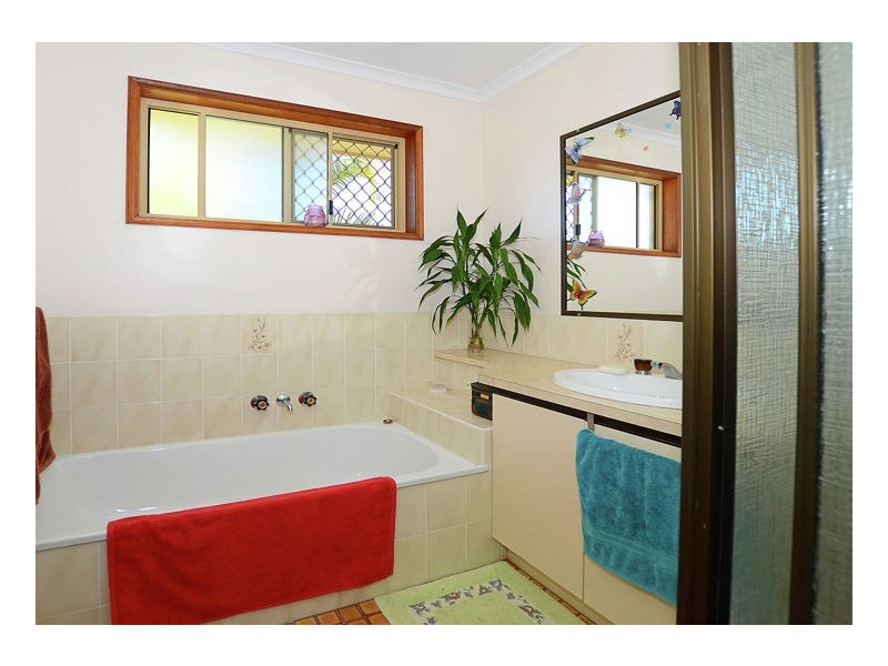 19 Pineapple Ave, Torquay QLD 4655