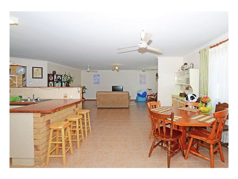 19 Pineapple Ave, Torquay QLD 4655