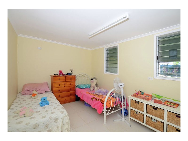 19 Pineapple Ave, Torquay QLD 4655