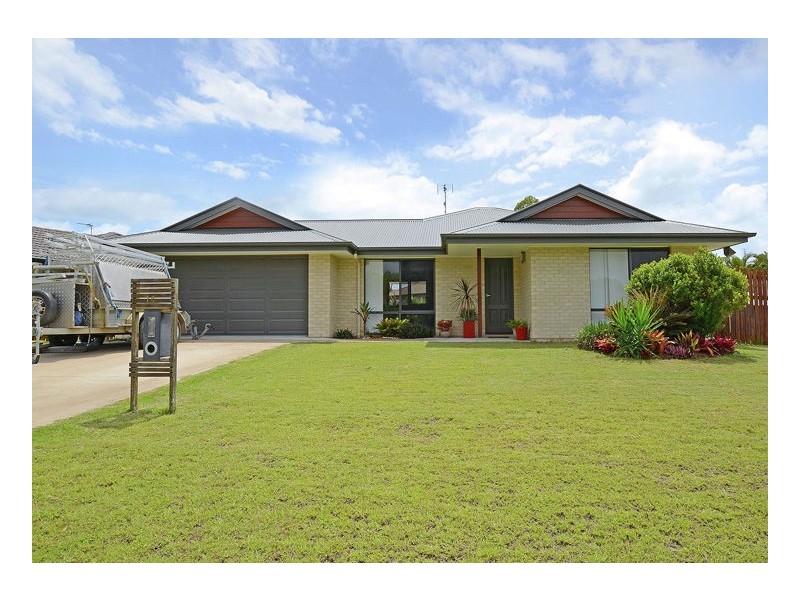 14 Ladbroke Cres, Urangan QLD 4655
