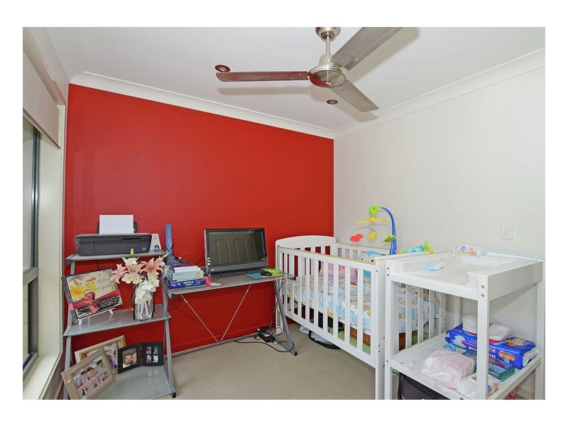 14 Ladbroke Cres, Urangan QLD 4655