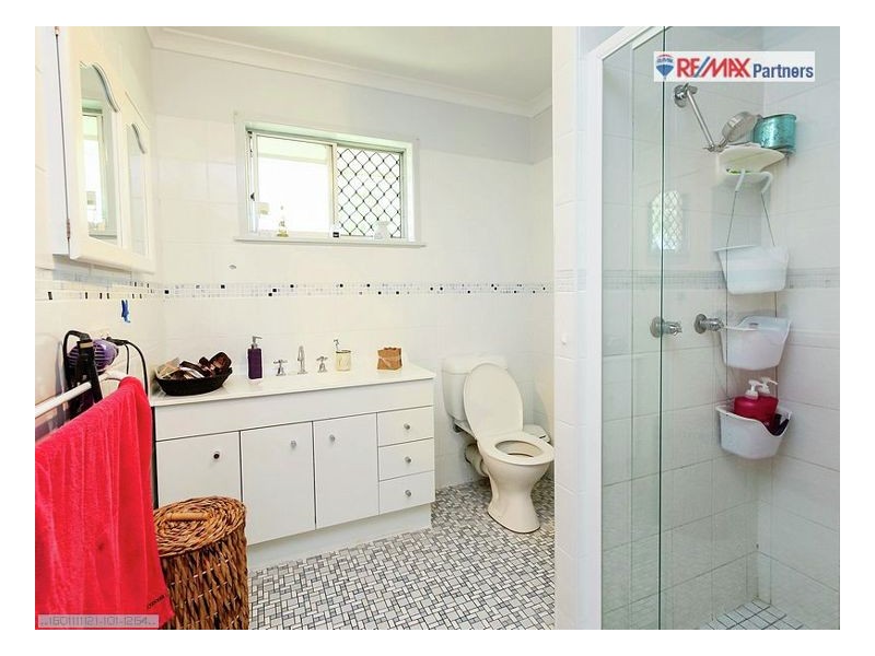 266 Torquay Tce, Torquay QLD 4655
