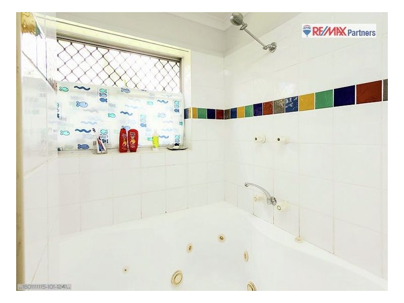 266 Torquay Tce, Torquay QLD 4655