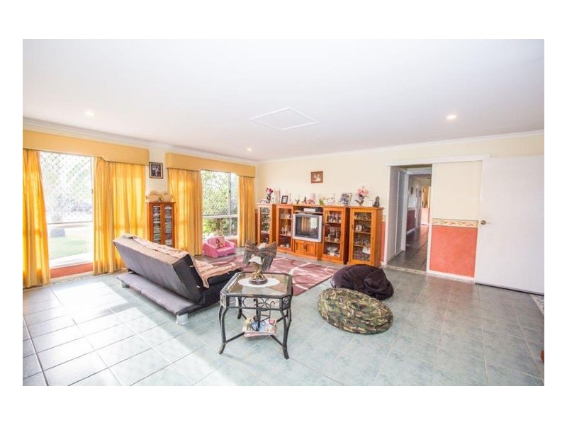 77 Ibis Blvd, Eli Waters QLD 4655