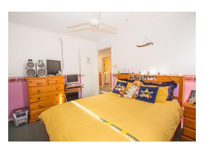 77 Ibis Blvd, Eli Waters QLD 4655