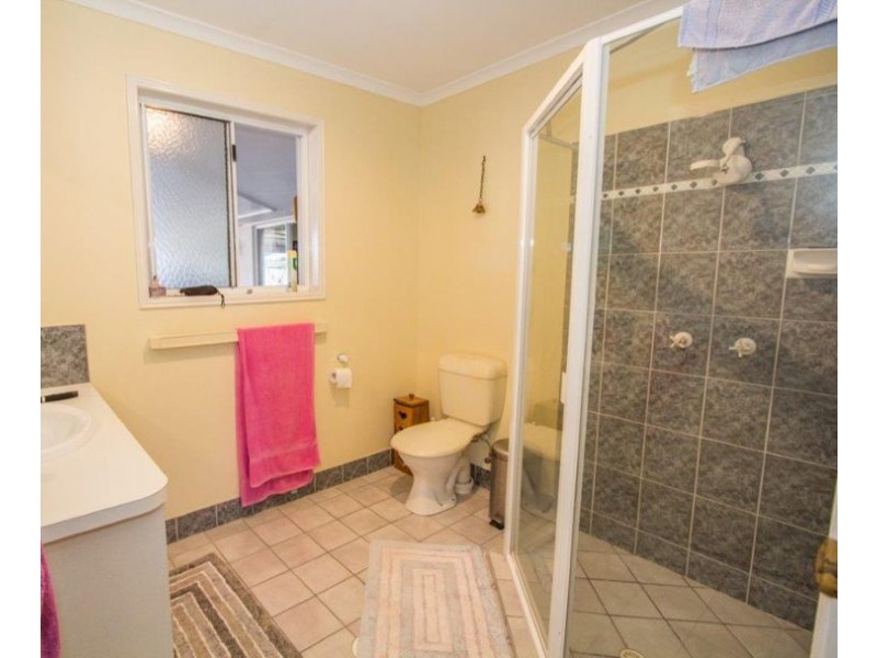 77 Ibis Blvd, Eli Waters QLD 4655