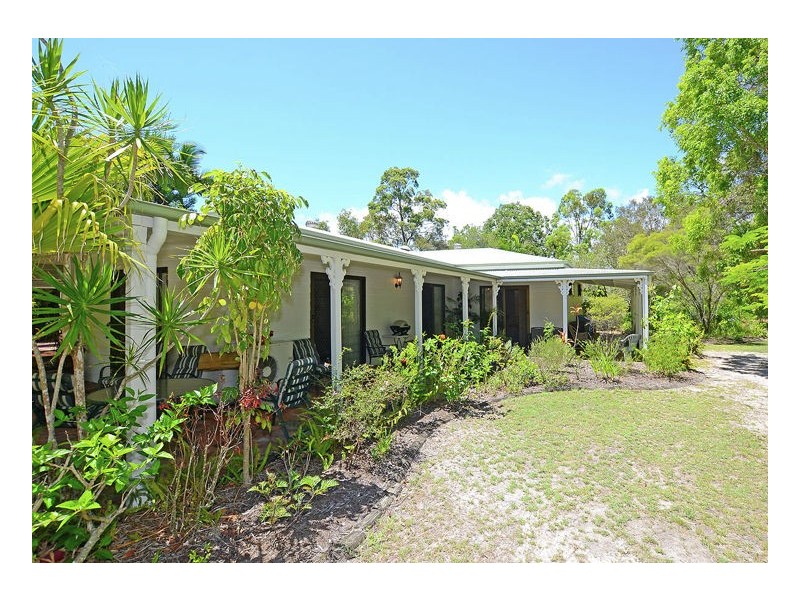 100 Boundary Rd, Urangan QLD 4655