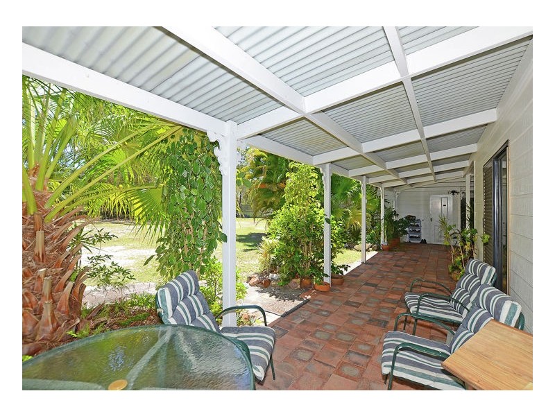 100 Boundary Rd, Urangan QLD 4655