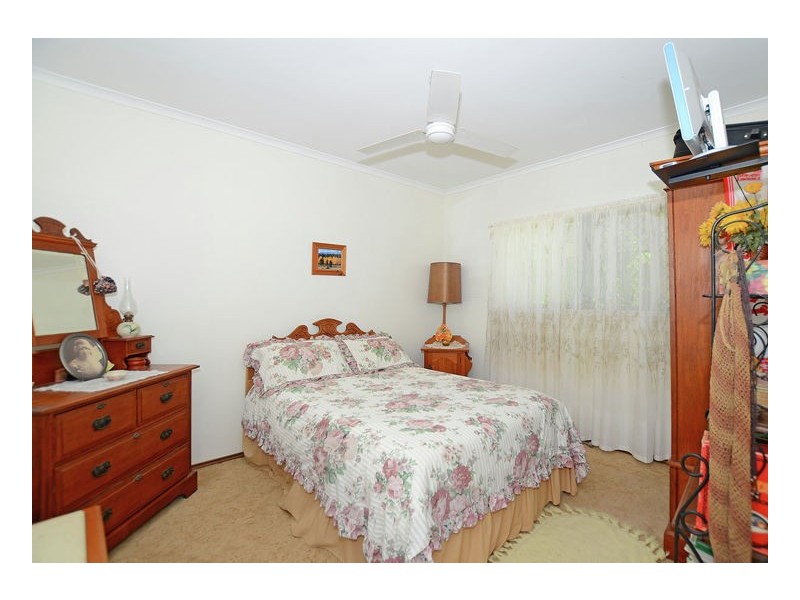 100 Boundary Rd, Urangan QLD 4655