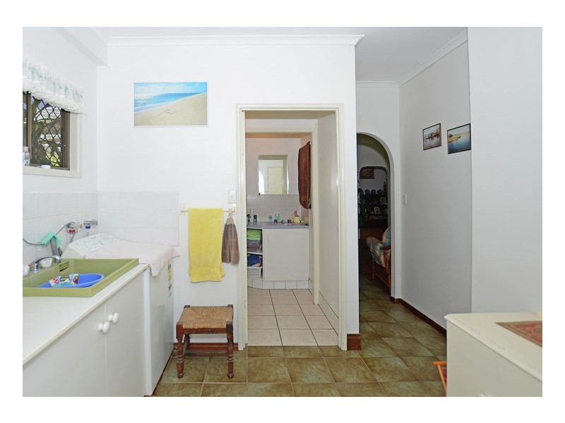 100 Boundary Rd, Urangan QLD 4655