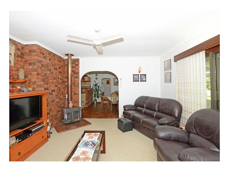 100 Boundary Rd, Urangan QLD 4655