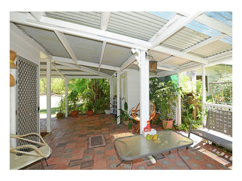 100 Boundary Rd, Urangan QLD 4655