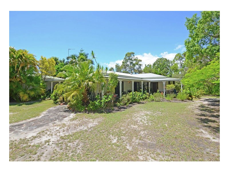 100 Boundary Rd, Urangan QLD 4655
