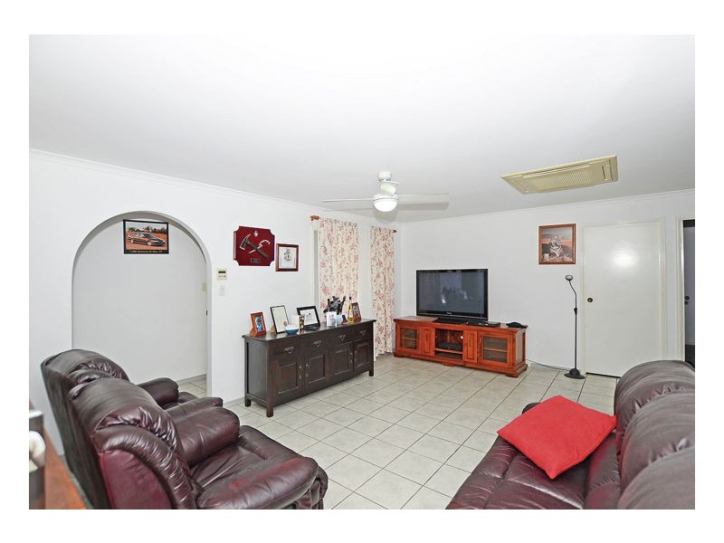 3 Whistler Court, Eli Waters QLD 4655