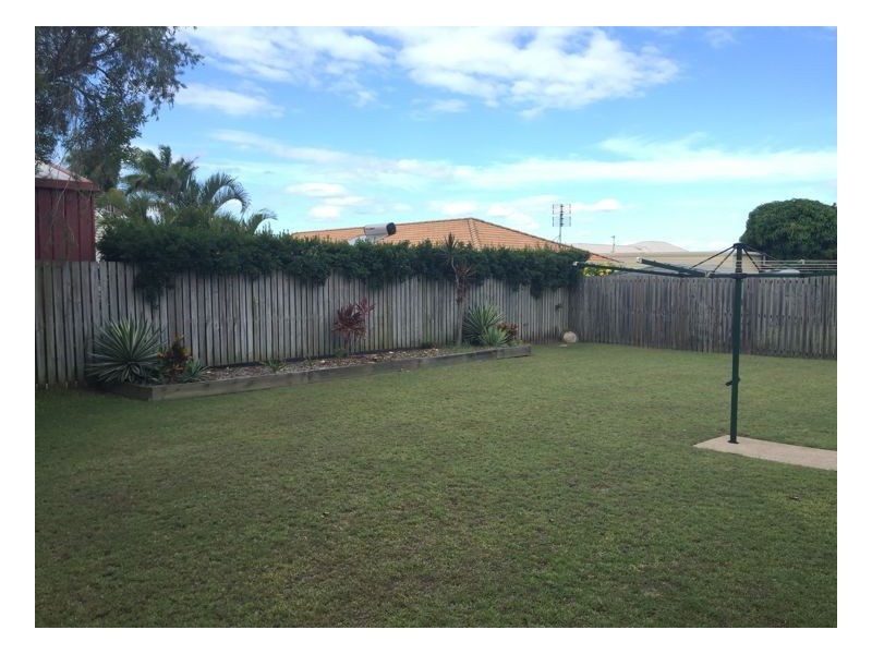 5 Laguna Court, Urangan QLD 4655
