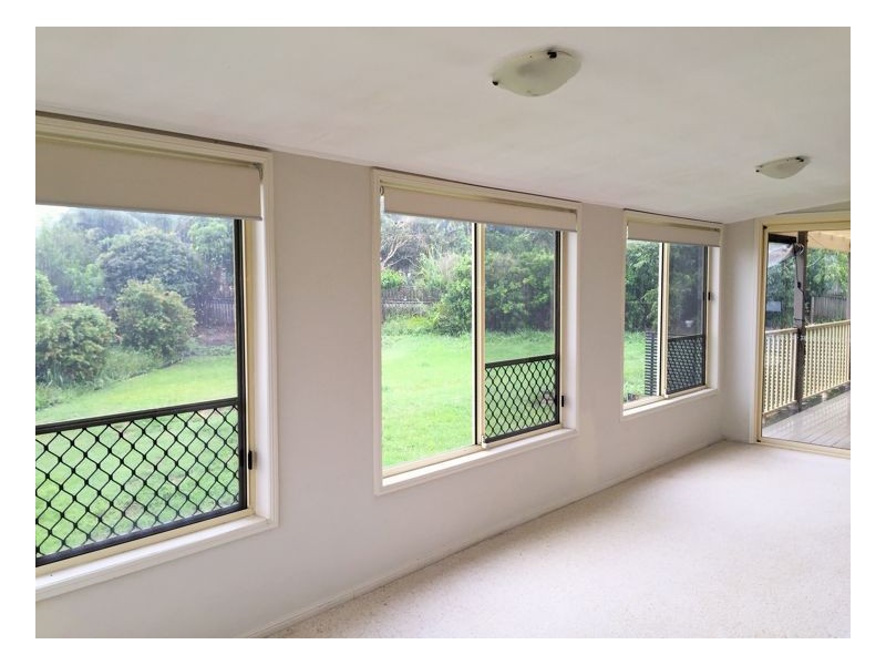 12 Crawford Drive, Dundowran QLD 4655