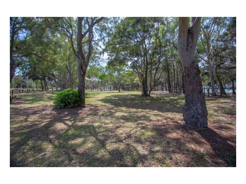 13/651 Charlton Esplanade, Urangan QLD 4655