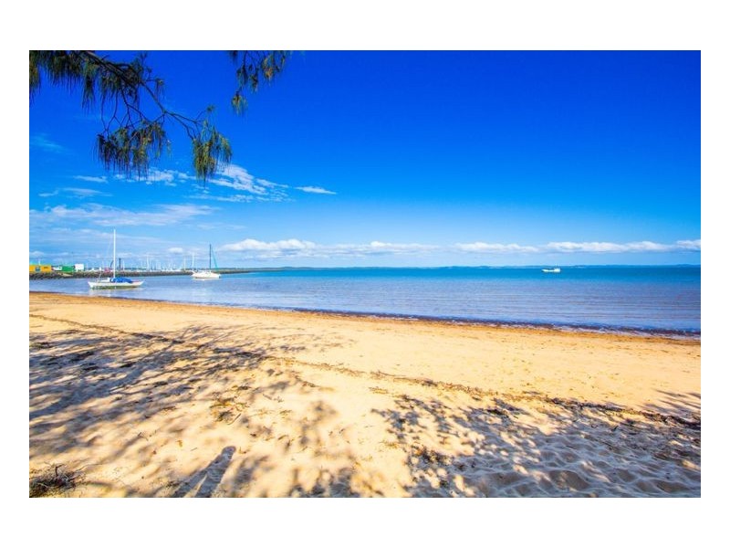 13/651 Charlton Esplanade, Urangan QLD 4655