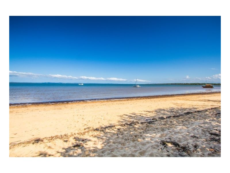 13/651 Charlton Esplanade, Urangan QLD 4655