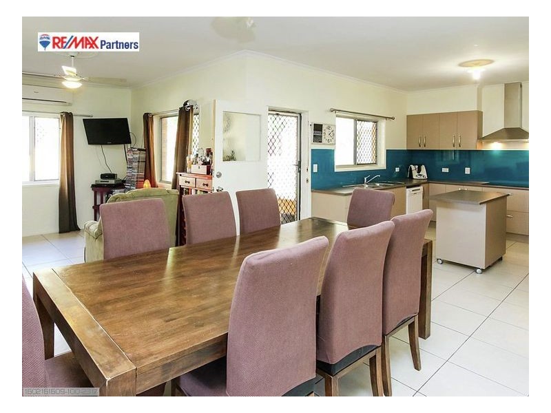 37 Bruce Street, Torquay QLD 4655