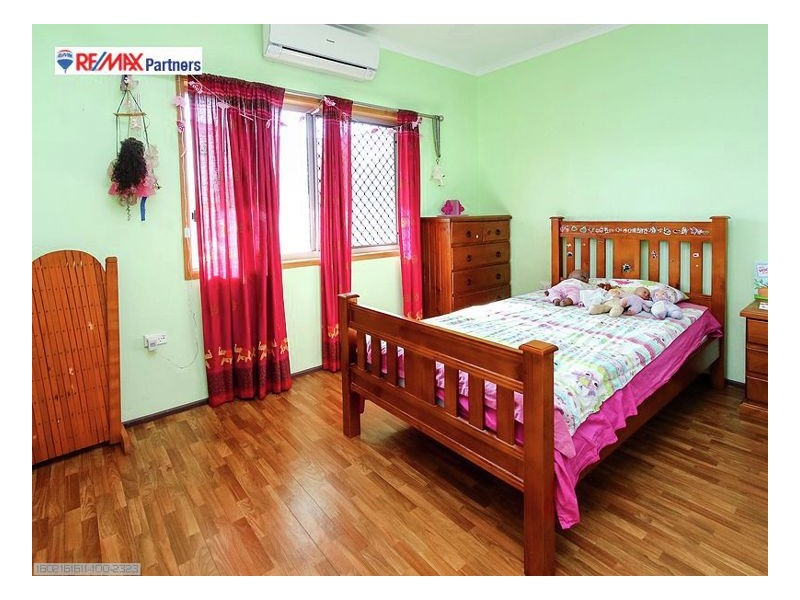 37 Bruce Street, Torquay QLD 4655