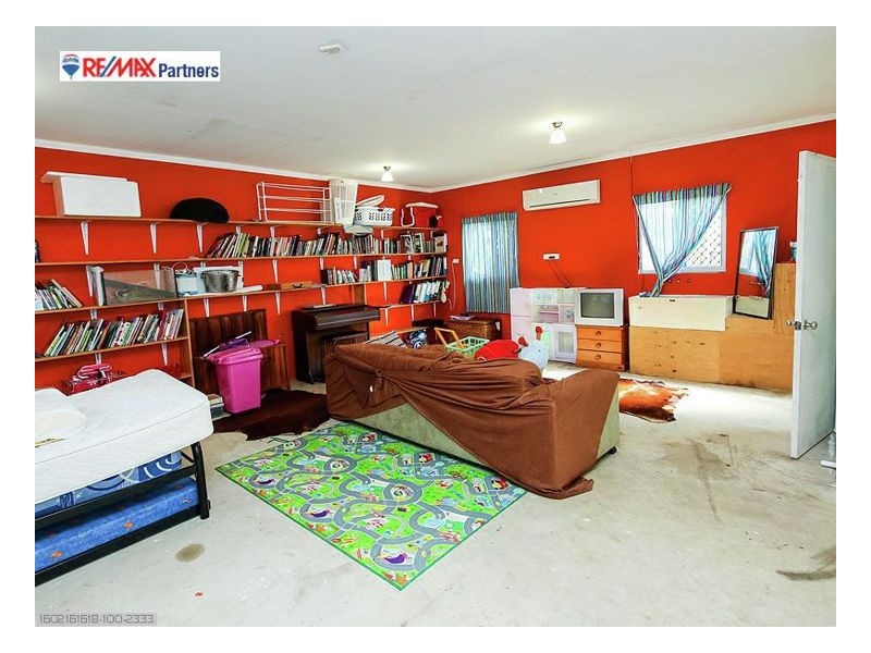 37 Bruce Street, Torquay QLD 4655
